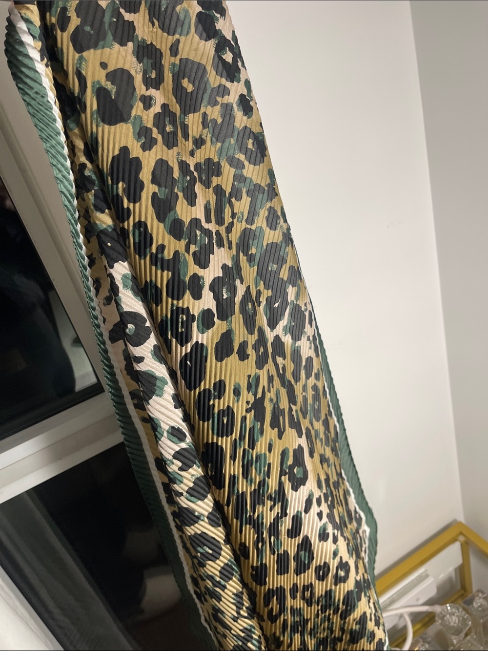 Scarf - Picture 2 of 5